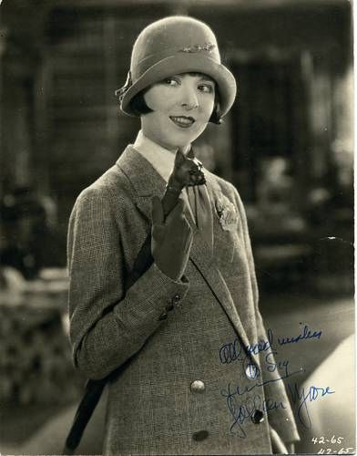 Colleen Moore 1920s Detective, Silent Screen Stars, 1920s Aesthetic, Colleen Moore, Female Detective, Detective Aesthetic, Louise Brooks, Silent Film Stars, 20s Fashion