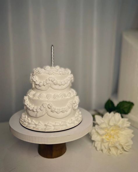 Small Tiered Cake Birthday, Vintage Cake Two Tier, Small Three Tier Cake, Mini Two Tier Cake, 2 Tear Cakes, Small 2 Tier Cake, Two Tier Birthday Cake, 2 Tier Birthday Cake, Cake Two Tier