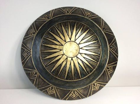 Wonder Woman Shield, Wonder Woman Aesthetic, Escudo Viking, Wonder Woman Cosplay, Wonder Woman Costume, European Home Decor, I Believe In Love, Dragon Age, Lithuania