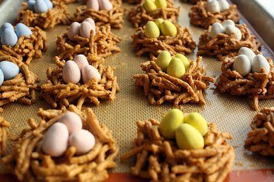 12 oz. package chow mein noodles 12 oz. package butterscotch morsels 90 egg-shaped candies Birds Nest Cookies, Easter Birds Nest, Easter Egg Nest, Homemade Fondant, Easter Nests, Egg Nest, Easter Desserts Recipes, Chow Mein, Easter Dessert