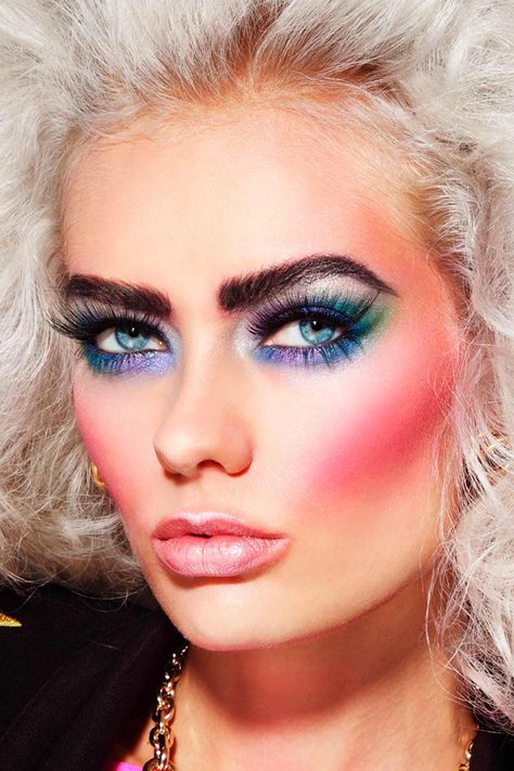 s Makeup Trends That Will Blow You Away ★ 80s Makeup Inspiration 80s Makeup Trends 1980s Style, Makeup From The 80s, 80s Club Makeup, 80d Makeup, 80s Makeup Tutorial Easy, 80s Eyeshadow Looks, 1980s Makeup Look, 1980 Makeup Eyes, 80 Makeup 80s Party