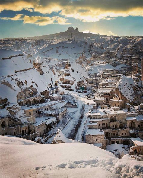 Göreme, Cappadocia, Turkey Republic Of Turkey, Visit Turkey, Cappadocia Turkey, Turkey Travel, Istanbul Turkey, Pretty Places, Europe Travel, City Photo, Places To Visit