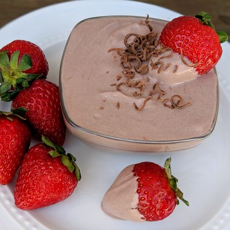 Chocolate Fruit Dip, High Protein Fruit, Low Calorie Tortilla, Healthy Fruit Dip, Low Calorie Chocolate, Low Calorie Fruits, Chocolate Dip, Protein Fruit, Fruit Nutrition