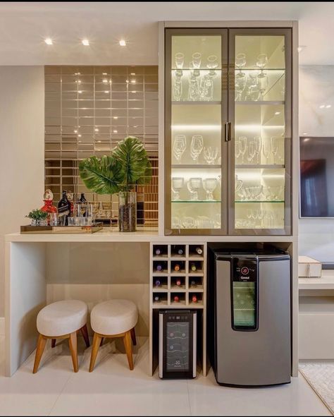 Home Bar Rooms, Modern Home Bar, Crockery Unit, Home Bar Sets, Armoire Dressing, Coffee Bars In Kitchen, Coffee Bar Home, Home Bar Designs, House Design Kitchen