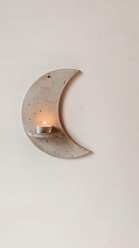 Handmade Hanger, Diy Air Dry Clay, Clay Diy Projects, Studio Apartment Ideas, Tanah Liat, Clay Crafts Air Dry, Diy Ceramic, Keramik Design, Moon Wall