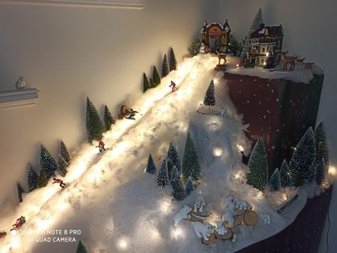 Christmas Tree Village Display, Diy Christmas Village Displays, Tree Village, Christmas Tree Village, Christmas Decorations Centerpiece, Christmas Village Sets, Red Christmas Decor, Diy Christmas Village, Classic Christmas Tree