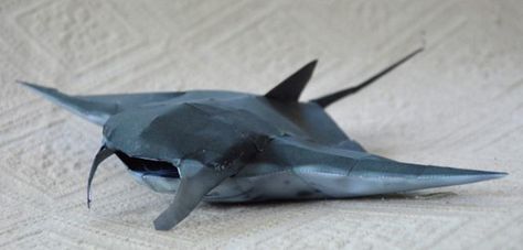 PAPERMAU: Zoo Tycoon Collection - Manta Ray Paper Model - by DrWheelieMobile Paper Mache Manta Ray, Pvc Art, Zoo Tycoon, Design Objet, Adventure Quest, Manta Rays, Crafts Origami, Cardboard Toys, Manta Ray