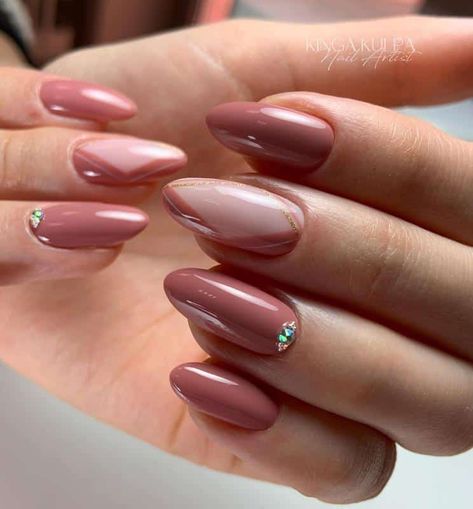 Light Brown Nails, Lipstick Nails Shape, Nail Shape Chart, Ballerina Nails Shape, Easter Nail Art Designs, Shape Chart, Spring Break Nails, Wide Nails, Brown Nails Design