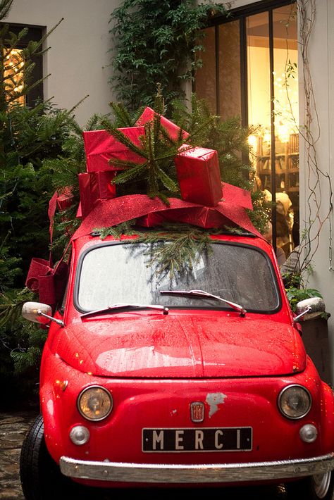 ❊ Red Christmas memories ❊ Christmas Car, Red Car, Noel Christmas, Fiat 500, Decoration Christmas, Christmas Joy, Outdoor Christmas Decorations, Christmas Inspiration, Outdoor Christmas