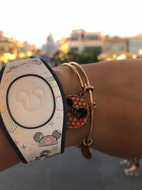 Dooney & Bourke Magic Band sling with my Alex & Ani Disney bracelet at Magic Kingdom Disney Magicband, Magicband Disney, Disney World Magic Bands, Disney Magic Bands 2023, Magic Bands Disney, Disney Travel, Magic Kingdom Aesthetic, Disney Trip, Disney Bands