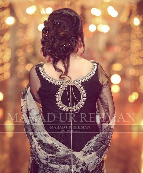 Braided Rose Hairstyle, Rose Hairstyle, Flowers In Your Hair, Pakistani Women Dresses, Kaftan Designs, Bridal Hair Buns, Latest Bridal Dresses, Womens Trendy Dresses, Stylish Short Dresses