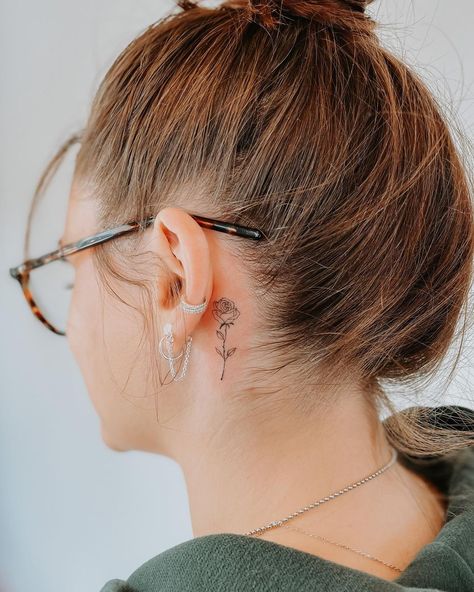 Fine Line Rose Tattoo, Line Rose Tattoo, Fine Line Rose, Tattoo Ear, Rose Tat, Tattoo Rose, Fine Line Tattoos, Trendy Tattoos, Fine Line