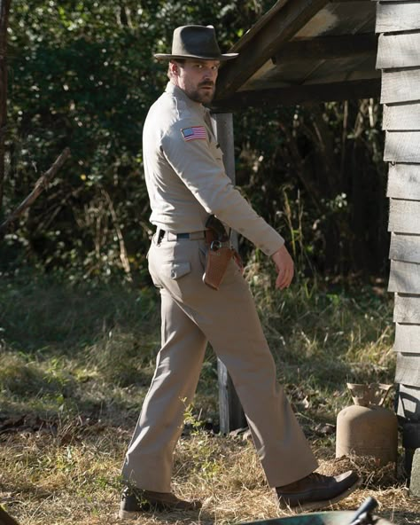 David Harbour Stranger Things, Chief Hopper, David Harbor, Hopper Stranger Things, Jim Hopper, Stranger Things Halloween, Watch Stranger Things, David Harbour, Matthew Perry