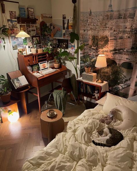 Lofi Aesthetic Apartment, Japanese Aesthetic Bedroom, Warm Room Aesthetic, Guys Apartment, Room Renovation, Cozy Room Decor, Dreamy Room, Apartment Decor Inspiration, Dream Room Inspiration