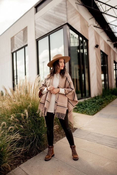 Plaid Cape Outfit, Cape Sweater Outfit, Cape Outfit, Blanket Cape, Sweater Cape, Lucky Magazine, Top Fashion Bloggers, Cape Sweater, Tan Plaid