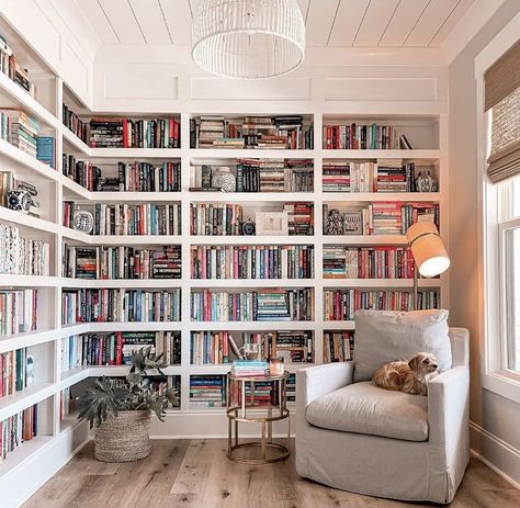 Small Home Library, Dream Home Library, Cozy Home Library, Home Library Rooms, Home Library Design, Home Libraries, Reading Room, Home Library, Book Shelf