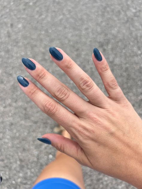 Blue nails almond shape fall nail color Small Blue Nails, Navy Blue Nails Almond Shape, Blue Almond Shaped Nails, Navy Blue Fall Nails, Blue Fall Nails, Solid Color Acrylic Nails, Rounded Acrylic Nails, Spring Break Nails, Navy Nails