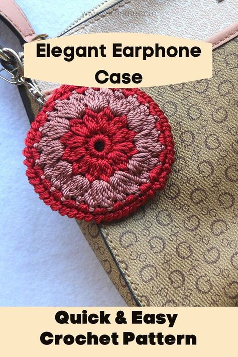 Crochet Earphone Pouch, Crochet Keychain Ideas, Crochet Craft Fair, Quick Crochet Gifts, Earphone Pouch, Quick Crochet Projects, Keychain Ideas, Crochet Christmas Gifts, Crochet Stitches For Blankets