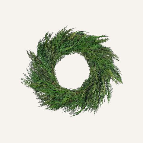 Creative Places to Hang Wreaths Inside Your Home - Stefana Silber Large Christmas Wreath, Cedar Wreath, Classic Wreath, Norfolk Pine, Artificial Christmas Wreaths, Christmas Front Doors, Pine Wreath, Magnolia Wreath, Wreaths And Garlands