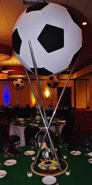 Setting the Mood: KICKIN' IT WITH JOSH Soccer Banquet Ideas, Soccer Centerpieces, New York Theme Party, Football Centerpieces, Soccer Party Ideas, Bar Mitzvah Centerpieces, Soccer Theme Parties, Soccer Banquet, Bar Mitzvah Themes