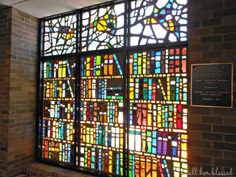 cool stained glass bookshelves Glass Bookshelves, Glass Book, Art Stained, Plywood Furniture, Gorgeous Glass, Stained Glass Window, Stained Glass Mosaic, Stained Glass Patterns, Glass Art Sculpture