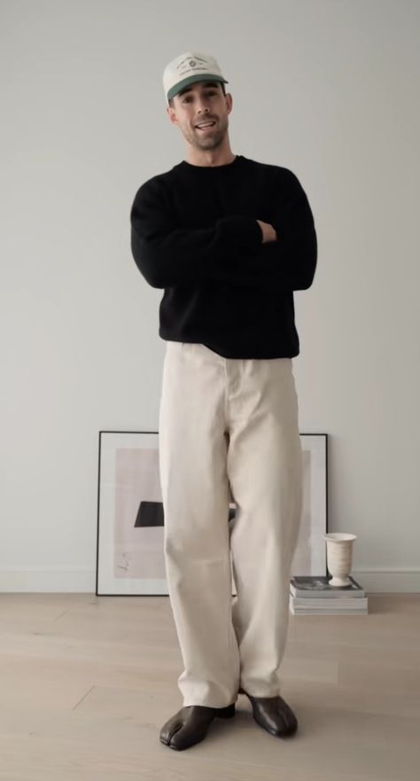 Cream And Black Outfits Men, Normcore Men, Daniel Simmons, 2024 Minimalist, Minimal Clothes, Dark Academia Outfits, Black Outfit Men, Cream Outfits, Classy Streetwear