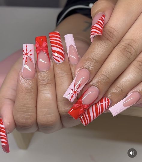 Baddie Christmas Nails, Baddie Christmas, Nails With Bows, Christmas Y2k, Y2k Nails, Pink Acrylics, Pink Acrylic, Pink Acrylic Nails, Pink Christmas