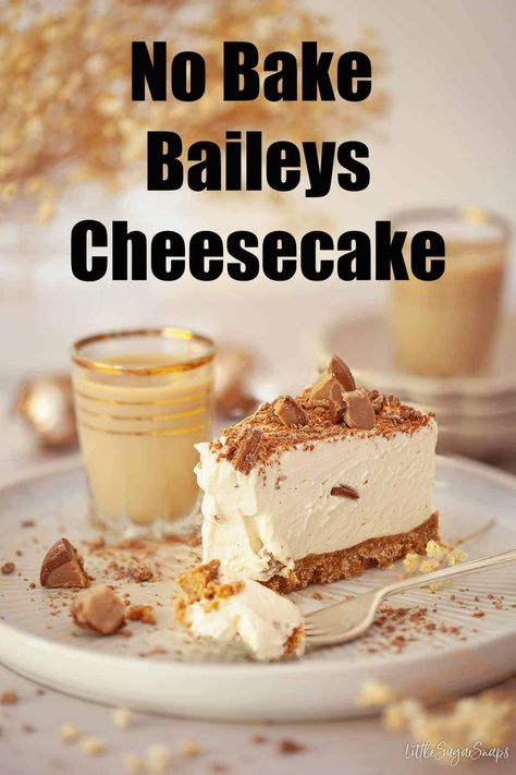 No bake Baileys cheesecake is an easy and decadent treat to make. This soft set Irish cheesecake boasts the unmistakable flavour of Baileys Irish Cream and includes chunks of Irish cream truffles within the filling. Baileys Cheesecake No Bake, Baileys Fruit Cake, Baileys Cheesecake Trifle, Baileys Irish Cream Desserts, Baileys Dessert Recipes Easy, Irish Cream Recipe Desserts, Best No Bake Cheesecake Recipe, Baileys Trifle, Irish Cheesecake