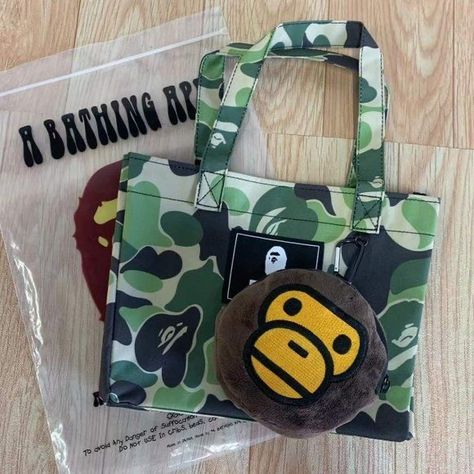 Baby Milo, Ape Bape, Bling Bags, Handbag Essentials, Diy Clothes Design, Recycle Bag, Cool Books, Girly Accessories, Pretty Bags