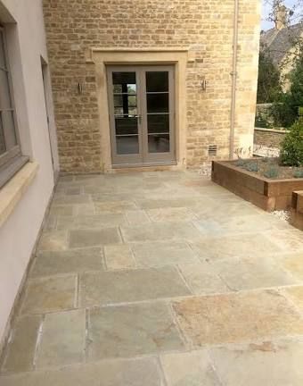 Travertine Outdoor Patio, Limestone Patio, Flagstone Pavers, Slate Floor, Travertine Tiles, Limestone Paving, Patio Layout, Concrete Patios, Outdoor Paving