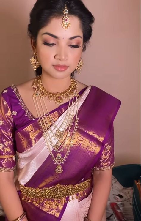 Engagement Pattu Saree, Panchlada Necklace Gold, Thalambralu Saree Blouse Designs, Satlada Necklace Gold, Srimantham Sarees, Thalambralu Saree, Sathlada Jewellery, Pattu Blouse Design Models, Engagement Saree