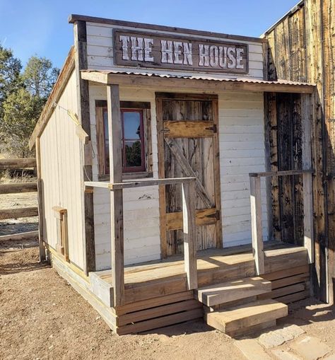 Old Western Chicken Coop, Saloon Chicken Coop Plans, Chicken Coop Western Town, Saloon Style Chicken Coop, Chicken Coop Saloon, Old West Chicken Coop, Funny Chicken Coop Ideas, Western Chicken Coop, Kfc Chicken Coop