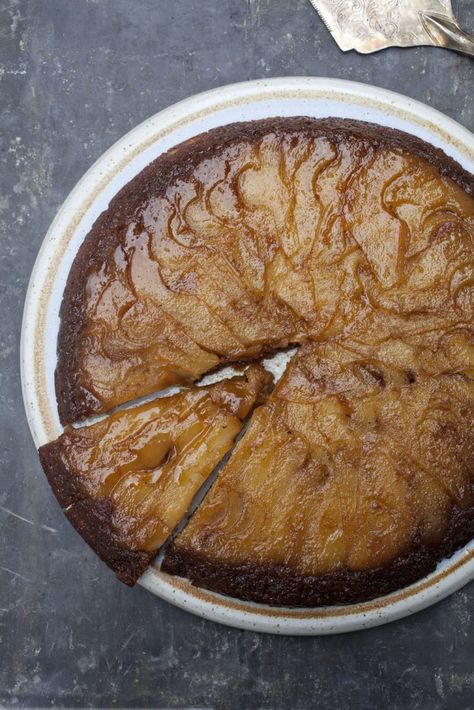 Upside Down Pear And Ginger Cake - ILoveCooking Ginger Dessert, Pear And Ginger Cake, Ginger Desserts, Honey Soy Chicken, Pear Ginger, Fruit Recipes Healthy, Cake Base, Ginger Syrup, Ginger Cake