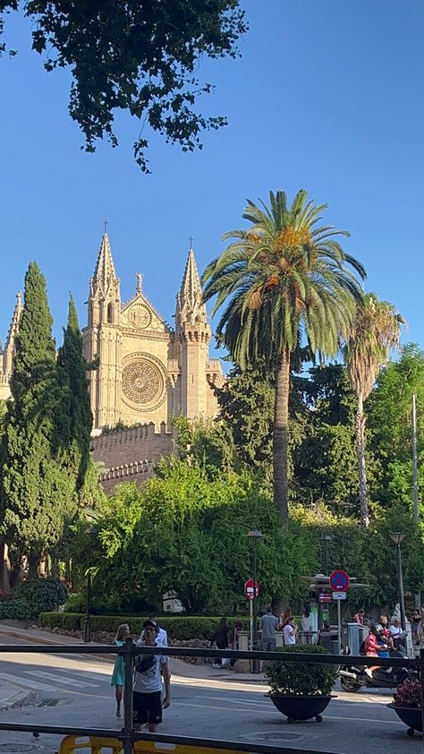 #palmademallorca #palma #sunset #aesthetic #cathedral #mallorca Palma Cathedral, Palma Mallorca Aesthetic, Palma Aesthetic, Palma Spain, Palma Majorca Spain, Mallorca Aesthetic, Mediterranean Aesthetic, Spain Aesthetic, Holiday Places