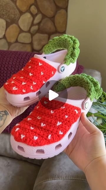 ✨ Live Laugh Crochet 🌙 on Instagram: "Custom STRAWBERRY crociess for Kylie 🥺 !!! Ughhh I love making these !!! 🌸✨🍓   Pattern by me : linked in bio on my Etsy 🤭 (super beginner friendly)   4 spots left for these custom strawberry crocs : link to shop in bio 🍓✨🌸 !!!   . .  #crochet #crochetinspo #strawberrycrochet #crochetstrawberry #crochetcrocs #croccovers #crochetcroccover #funcrochetideas #beginnercrochet #crochetfruit" Crochet Crocs, Strawberry Crocs, Crochet Strawberry, Crochet Fruit, Crochet Shoes, Crochet For Beginners, Crochet Ideas, I Love, Knitting