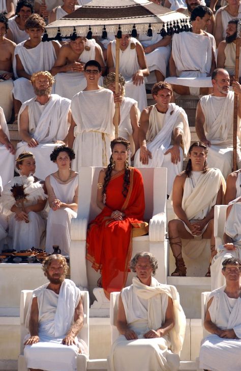 Pictures & Photos from Alexander - IMDb Ancient Rome Fashion, Alexander Film, Alexander 2004, Greek Party, Roman Clothes, Roman Dress, Rome Fashion, Film Costumes, Greek Costume