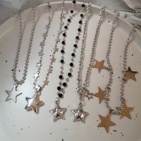 2023 vintage y2k acessórios estéticos estrela pingente colar para as mulheres legal hip hop kpop pentagrama chain colares meninas jóias _ - AliExpress Mobile Colares Aesthetic, Futuristic Jewelry, Aesthetic Star, Accessories Aesthetic, Dr Closet, Planet Necklace, Pentagram Pendant, Y2k Accessories, Star Pendant Necklace