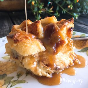 Bread Pudding with Spiced Rum Sauce – The Tiny Fairy Rum Sauce For Bread Pudding, Bread Pudding Recipe With Rum Sauce, Bread Pudding Rum Sauce, Sauce For Bread Pudding, Rum Bread Pudding, Bread Pudding With Rum Sauce, Challa Bread, Rum Sauce Recipe, Bread Pudding Sauce