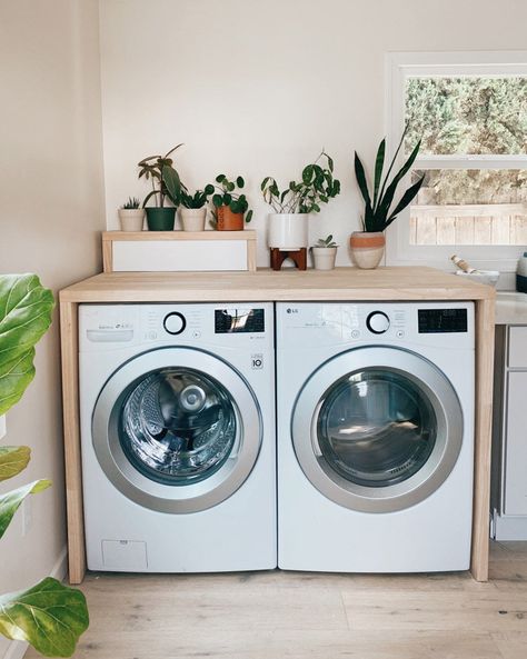 DIY Waterfall Butcher Block Washer & Dryer Counter — We The Dreamers Laundry Room Counter, Waterfall Counter, Kathy Smith, Laundry Room Countertop, Felt Furniture, Diy Waterfall, Laundy Room, Laundry Makeover, Boho Dining Room