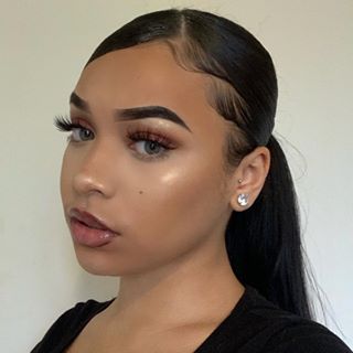 Hair Styles With Edges Latina, Slick Ponytail, Highlights Curly Hair, Cute Hairstyles For School, Black Hair Care, Slick Hairstyles, Work Hairstyles, Sleek Ponytail, Sleek Hairstyles