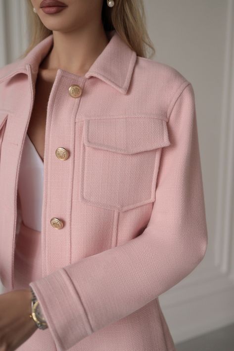 Pink Photography, Mode Crochet, K Fashion, Acrylic Fabric, Cozy Vibes, Autumn Cozy, Tweed Blazer, Photographic Lighting, Winter Fashion Outfits