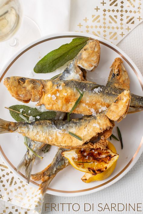 Fresh Sardines, Whole Sardines Recipe, Can Fish Recipes, Fresh Sardine Recipes, Recipes Using Sardines, Fried Sardines, Fried Sardines Recipes, Canned Fish Recipes, Grilled Sardines