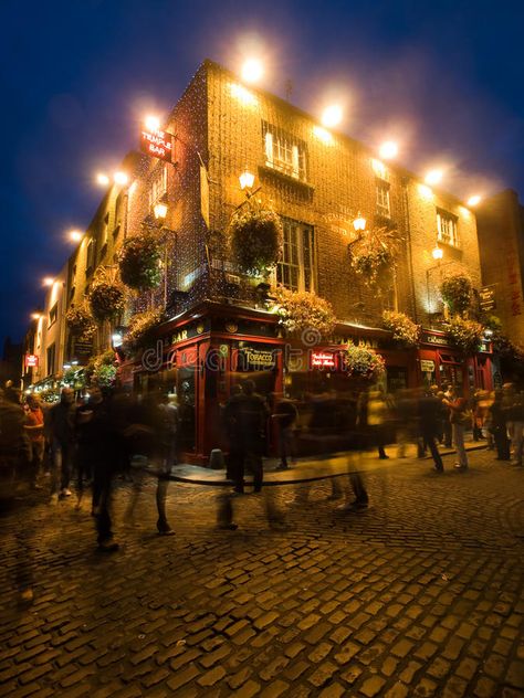 Dublin Temple Bar, Dublin Nightlife, Pub Night, Temple Bar, Early Evening, Travel Life, Children Illustration, Dublin, Night Life