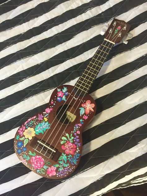 Hand painted Uke by yours truly! Painted Ukulele Ideas, Ukulele Painting Ideas, Painted Ukulele Aesthetic, Paint Ukulele, Painting On Ukelele, Ukelele Painted Aesthetic, Decorated Ukulele, Arte Do Ukulele, Ukelele Painted