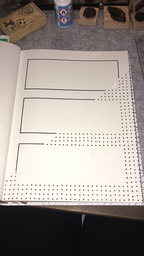 Drawing On Dotted Paper, Dot Journal Drawings, Dotted Journal Drawings, Simple Journal Layout, Simple Bullet Journal Layout, Lined Bullet Journal, Dot Journal Ideas, Weekly Bullet Journal Layout, Weekly Spread Bullet Journal