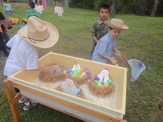 Really, really makes me want to have "farm days" at school!  FARM THEME Barnyard Vbs, Farm Vbs, Catfish Farming, Ffa Ideas, The Very Busy Spider, Farm Unit, Farm Preschool, Farm School, Farm Day