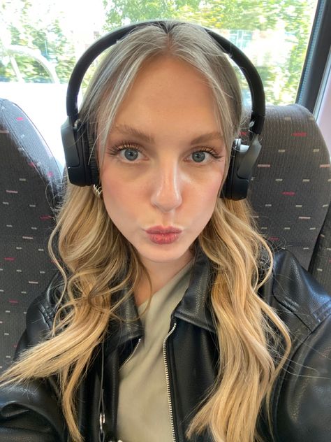 #aesthetic #tubegirl #train #selfietime #fashion #cleangirlaesthetic Train Selfie, Inside A Train, Train Ride, Selfie Time, Train Rides, A Train, Train, Outfit Inspo, Quick Saves