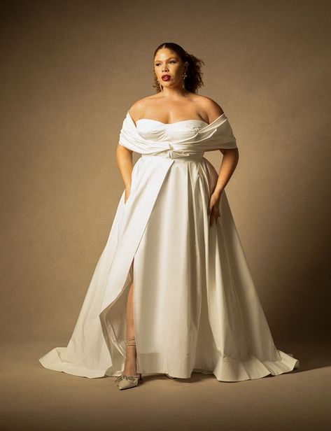 Plus Size Wedding Dress With Cape, Eloquii Bridal, Tafetta Fabric, Creme Dresses, Mindy Weiss, Curvy Wedding, Plus Wedding Dresses, Modern Gown, Bridal Styles