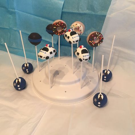 Police officer cake pops Police Cake Pops, Police Desserts, Police Officer Cake, Police Birthday Cakes, Police Cake, Police Cakes, Police Birthday, Pop Custom, Cake Pops How To Make