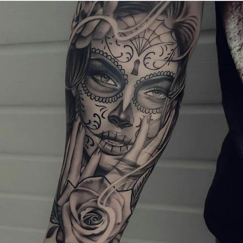 Candy Skull Tattoo, Skull Tattoo Designs, Sugar Skull Tattoo, Mangas Tattoo, Chicanas Tattoo, Lillies Tattoo, Skull Rose Tattoos, Chicano Tattoos Sleeve, Catrina Tattoo